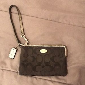 Coach - black wristlet